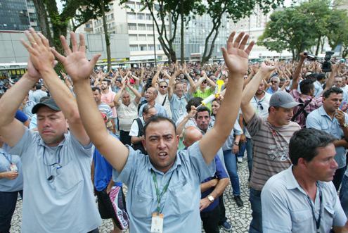 Desde 2011, decisões sobre rumos da negociação são decididos coletivamente, por TODOS os trabalhadores. Envolvimento e participação de toda a categoria novamente serão fundamentais para alcançarmos uma boa conquista!